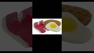 Simon Spotlight makes giant waffles!