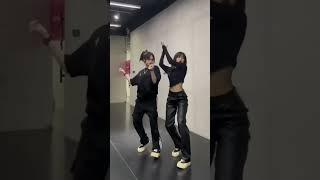 Korean dancers 🩰| Easy dance steps.  #dancereels #koreandrama #koreandancer #viralshort #trending