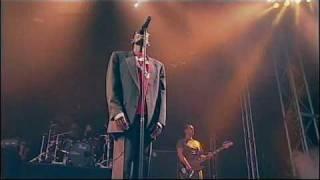 2. Faithless - Insomnia (Glastonbury 2002  widescreen HiQ)