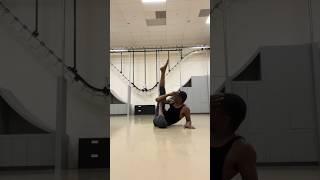 Abstract Contemporary Yoga Dance #cyberyoga #dance #contemporarydance #yoga #lotuspose