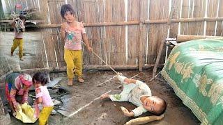 The orphan girl chops firewood to exchange for the rice she needs to cook for the child to eat