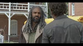 The Walking Dead 7x10 Group Meets King Ezekiel