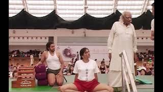 BKS Iyengar teach Badhakonasana with Chumbals