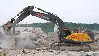 Volvo EC750E excavator rolling a foundation (CK Abbruch)