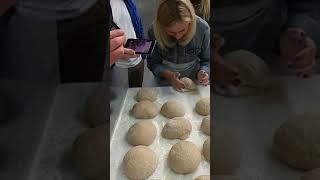  Округление и формовка теста в шар