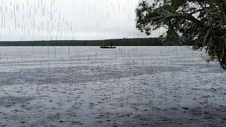 Seharian diguyur hujan saat mancing di sungai sampai kelaparang langsung masak di perahu