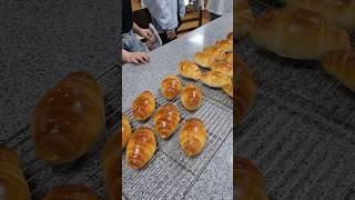 어린 친구들과 소금빵 만들기 원데이 클래스~ One-day class on making salt bread with young friends~