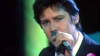 Give Me Your Heart Tonight - Shakin' Stevens // 1982