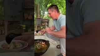 Солнышко сварил уху с красной рыбкой моё золото #garden #gardenlife #дача #огород #shorts