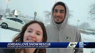 Packers' Jordan Love helps woman out of snow drift
