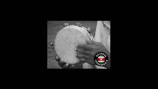 GIRMIT 5 BARAS KATLI O MERE BHAI -  UNKNOWN SINGER ON KHAJARI DRUM ( SURINAME )