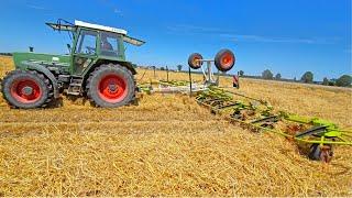 Farmer 307 LSA Turbomatik lüftet perfekt 3 -Reihen Stroh in einem Zug mit Claas VOLTO 1100 T