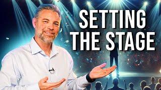 How To Welcome A Speaker On Stage - Jason Hewlett