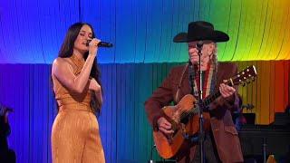 Kacey Musgraves & Willie Nelson - Rainbow Connection (CMA Live)