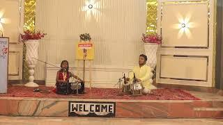 Aarti Verma singing /ballia's first open mic
