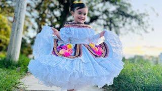 Miren esta reina tan divina como se gozo el desfile Sanpedrino 