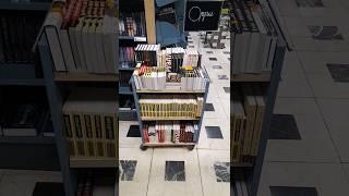 Литературное безумие в Московском Доме книги