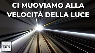 Ci muoviamo sempre alla velocità della luce (nello spaziotempo)