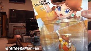 New Amiibo Friday! Unboxing the Daisy Amiibo (Smash Bros.)