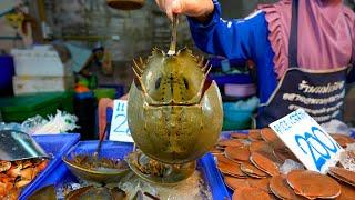 Eating Live Seafood in Pattaya Thailand