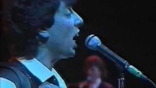 The Things We Do For Love / 10cc - Live