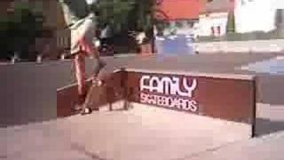 Flip to lip kickflip lipslide