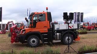 Onlinemotor Demopark 2015 Unimog Geräteträger U 218 mit Dücker Mähgerät und Frontausleger