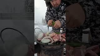 Garlic shoots with meat / Чесночные побеги с мясом