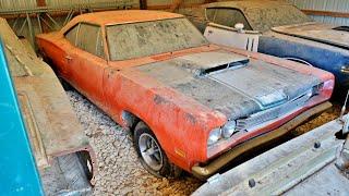 RARE MOPAR BARN FINDS sitting in Missouri!