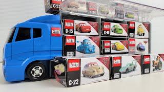 Cars  Unpack the Tomica minicar and store it in the cleaning convoy.