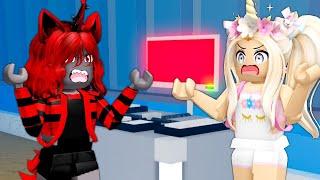 Moody And Sanna Got Into A HUGE FIGHT In Flee The Facility! (Roblox)