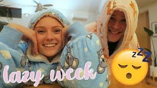 A LAZY WEEK AT HOME! | Meaghan & Reagan | Reviewing the Oodie