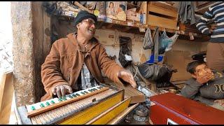 Harmonium Jam Session In The Streets of Pakistan