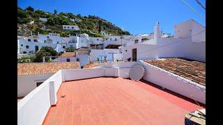 Edwards Estates, Frigiliana