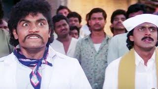 जल्दी तेरे सुकड़े पति को बाहर भेज टेम्पो दादा हूँ मैं - Johnny Lever Best Comedy