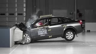 2002 Audi A4 moderate overlap IIHS crash test