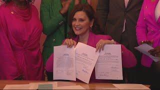 Whitmer signs bill to repeal Michigan's 1931 abortion ban