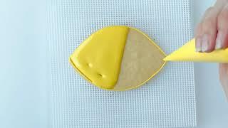 How to Decorate a Simple Lemon Sugar Cookie