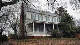 The Beautiful Abandoned 200 year old Lorena Plantation House in South Carolina Built in 1825