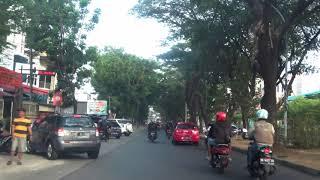 Jalan Letjen Hertasning dari arah Jalan Aroepala Makassar