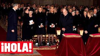 El reencuentro de los Reyes, don Juan Carlos, doña Sofía y las Infantas, en el funeral de doña Pilar