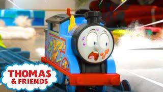 Teamwork Lights The Way! | Thomas & Friends Shorts | Kids Cartoon