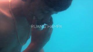 Macbee - Ruang Hampa (Lyrics)