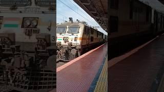 12302  New Delhi to Howrah Rajdhani express 140 speed.‍️.#trending #shorts #express #140 speed