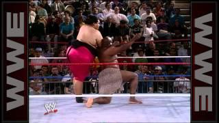 WWE Hall of Fame: Yokozuna battles the mighty Kamala