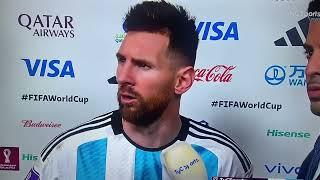 Messi enojado con un Holandes