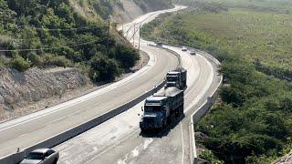 TRUCKS CLIMBING STEEP GRADE, LOADED WITH OVER 110,000 lbs / JAMAICA EAST SIDE TRUCKERS S6-E10