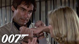 THE LIVING DAYLIGHTS | Bond and Kara Escape The Soviet Airbase