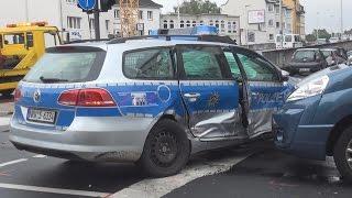 Verkehrsunfall mit Funkstreifenkraftwagen auf Einsatzfahrt mit 1 Verletzten in Bonn am 12.07.2014