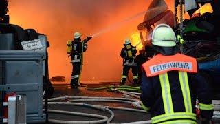 Vollbrand Recyclingfirma - Feuerwehr Großaufgebot in Maßbach